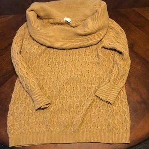 Short sleeve sweater